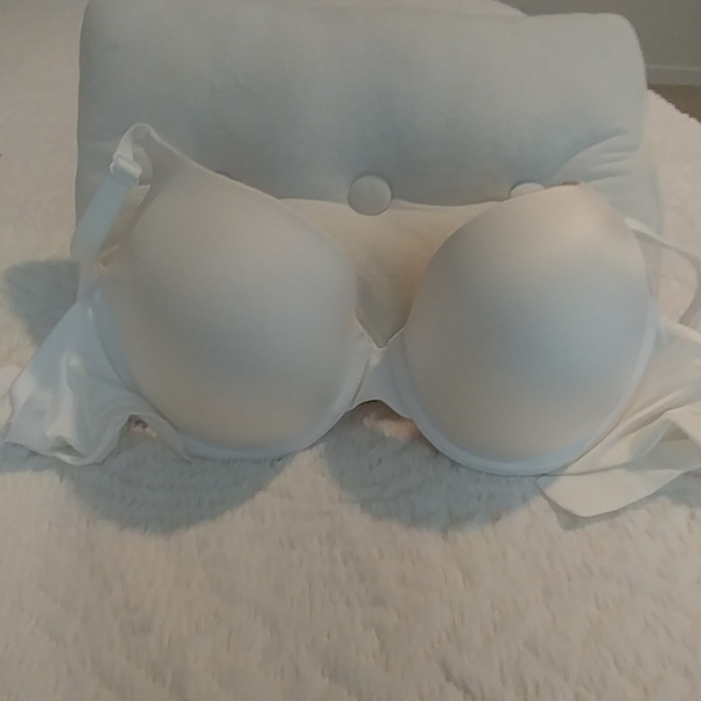 Victoria Secret upside semi demi